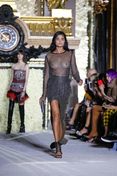 Look 19